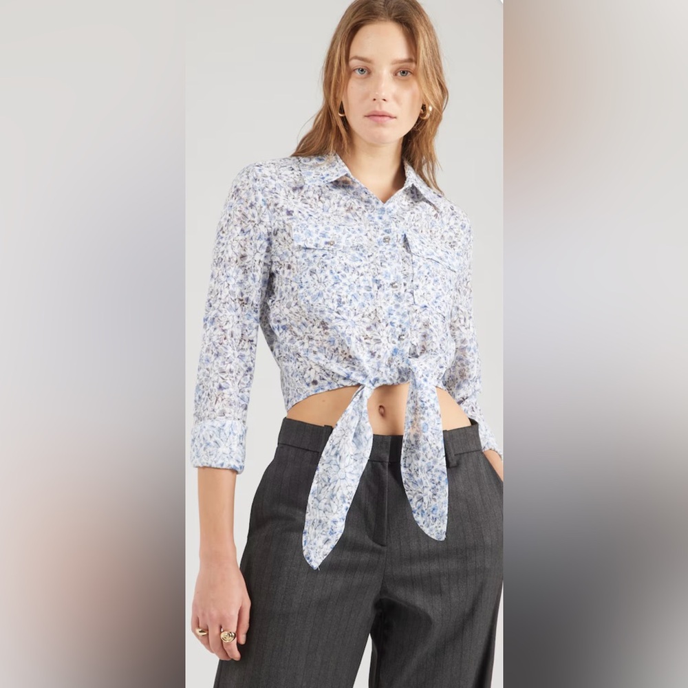 GUESS Blouse 'ADELAIDE' in Light Blue, Dark Blue, White